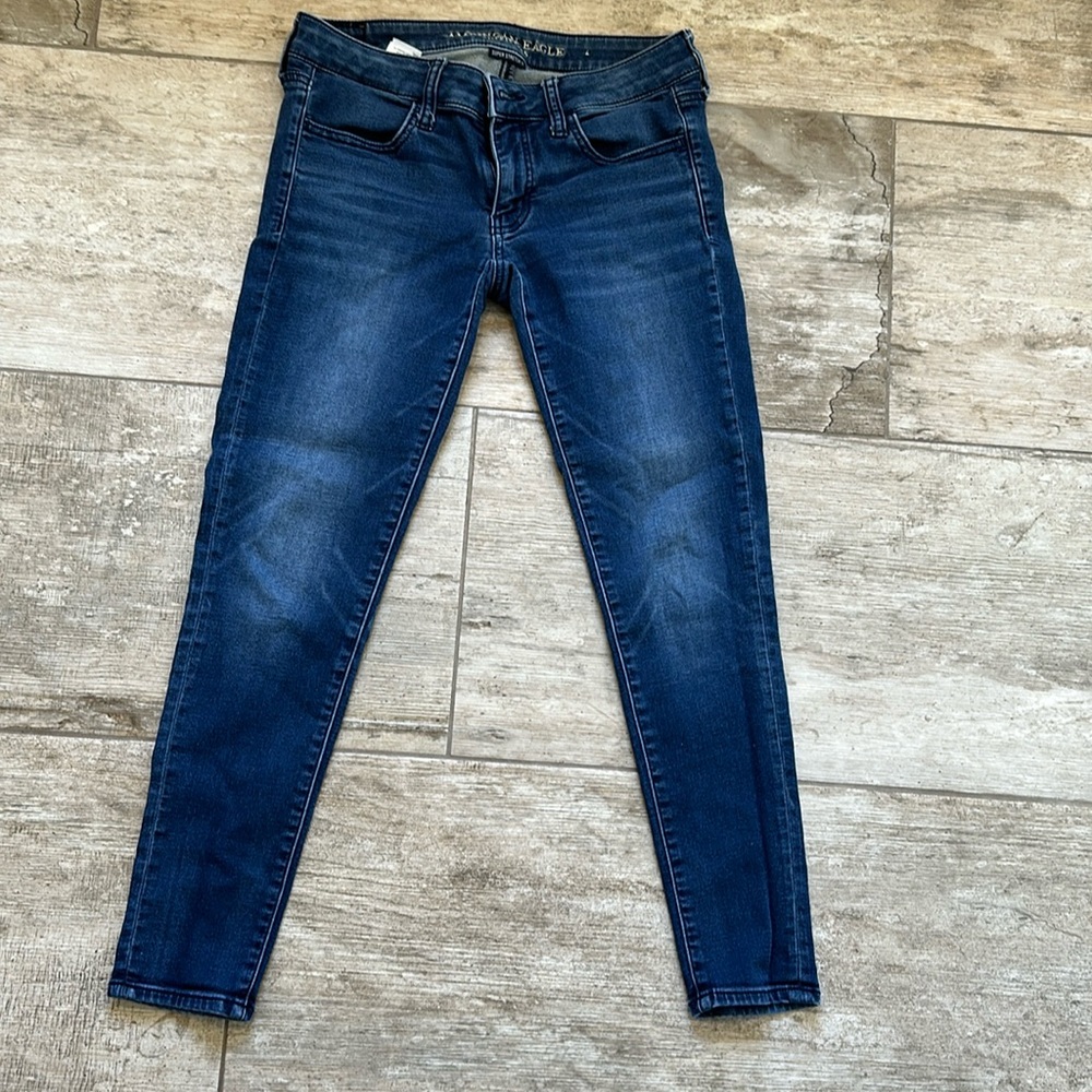 American Eagle Jeggings. Size 4 short. Great condition.